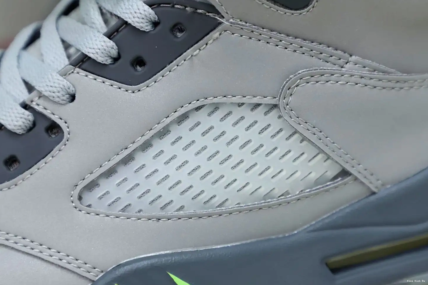 5 RETRO 2022 AIR 'GREEN JORDAN Kimikick BEAN' 0409